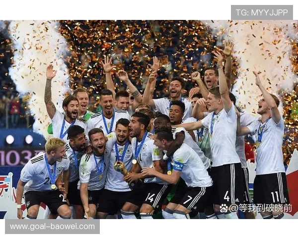 足球场上的颜值担当 这些球星不仅技艺出众更是迷倒众多球迷