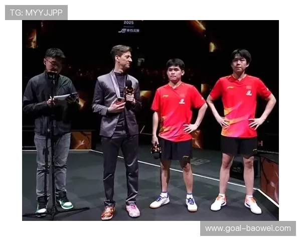 足球明星怒斥球迷引争议 谁是背后激怒球员的那位粉丝 足球明星怒斥球迷引争议 谁是背后激怒球员的那位粉丝