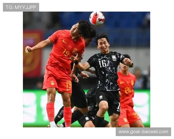 韩国球星加盟中国足球队引发热议 探讨中韩足球合作新机遇